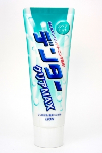 LION "Denta Clear Max" зубная паста с микрогранулами для защиты от кариеса, с ароматом мяты, туба, 140 г ― Японская косметика в Краснодаре