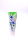 LION "Denta Clear Max"  Зубная паста с микрогранулами для защиты от кариеса, с ароматом фруктов, туба 140 г